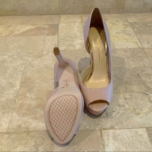 ❤️❤️Never worn Jessica Simpson peep toe pumps